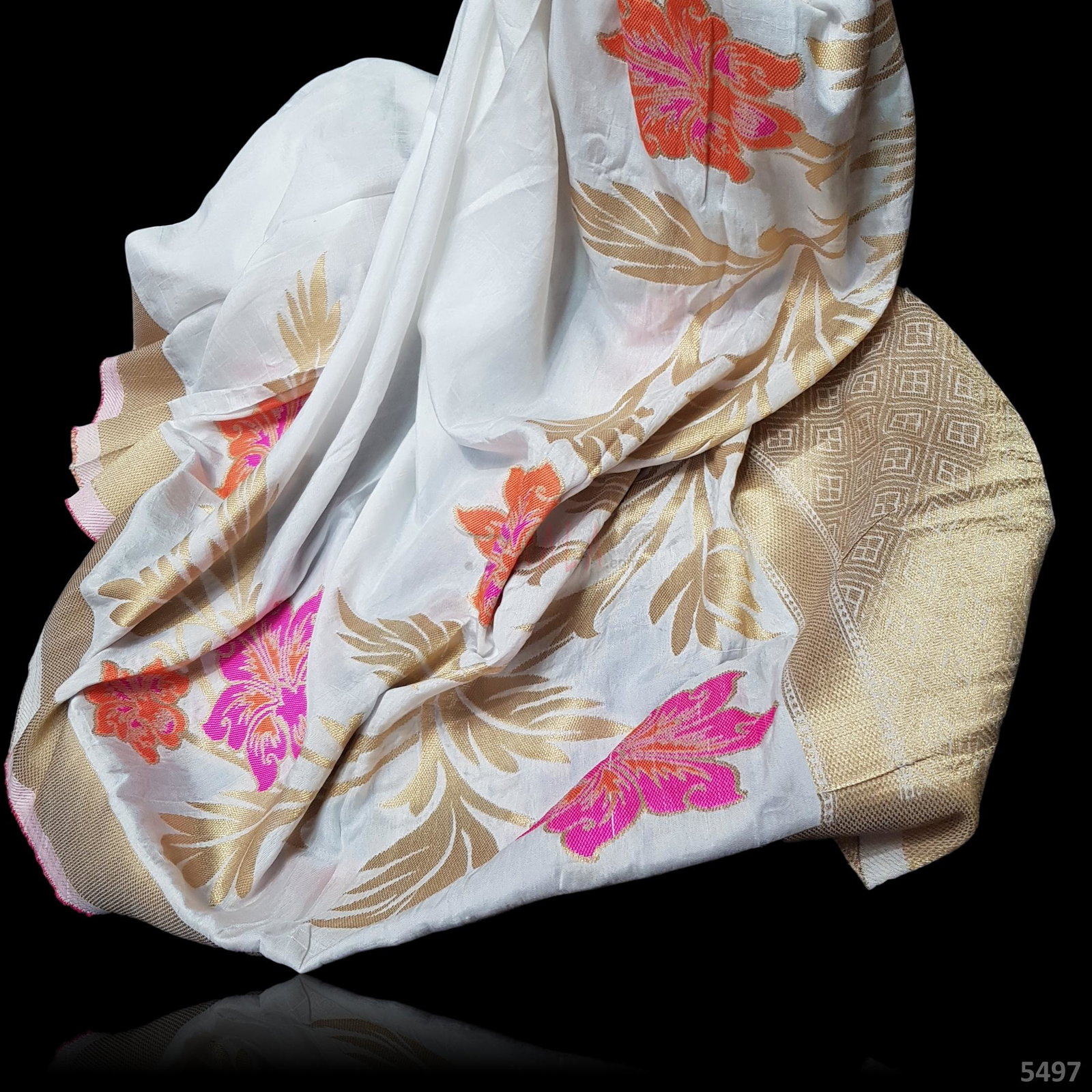 Banarsi Dupatta 42 Inches Dyeable 2.50 Metres 
