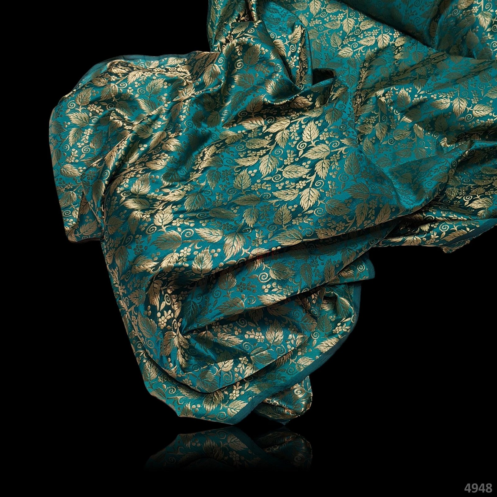 Brocade Tafetta Silk 44 Inches Dyed Per Metre #4948