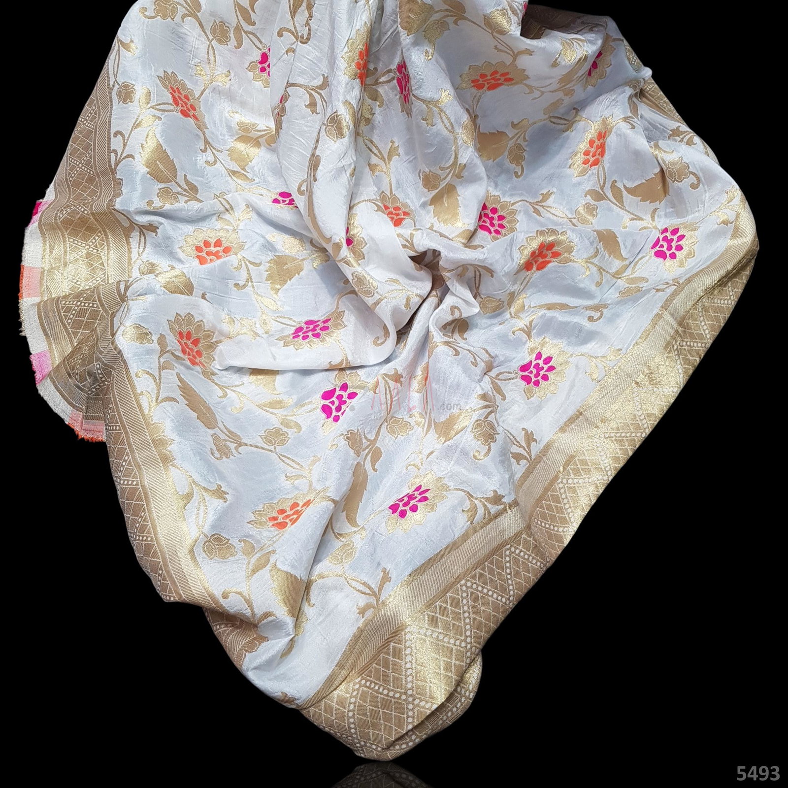 Banarsi Dupatta 42 Inches Dyeable 2.50 Metres 